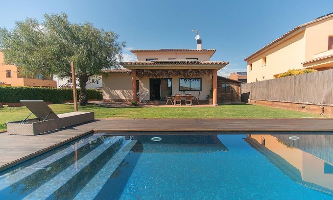 Vall-Llobrega Casa | Holiday house Vall-Llobrega for 1 - 6 persons with 3 bedrooms - Holiday home