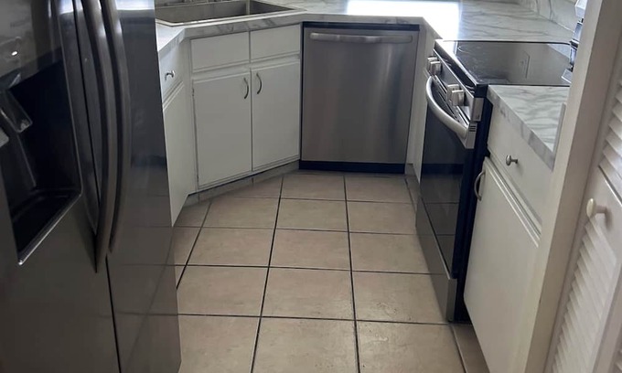 Cypress Lake Condominio | FORT MYERS GETAWAY! 2-bedroom condo with WiFi, AC