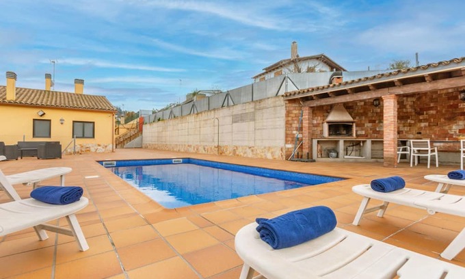 Mont Barbat Casa | Vacation home Esteva by Interhome