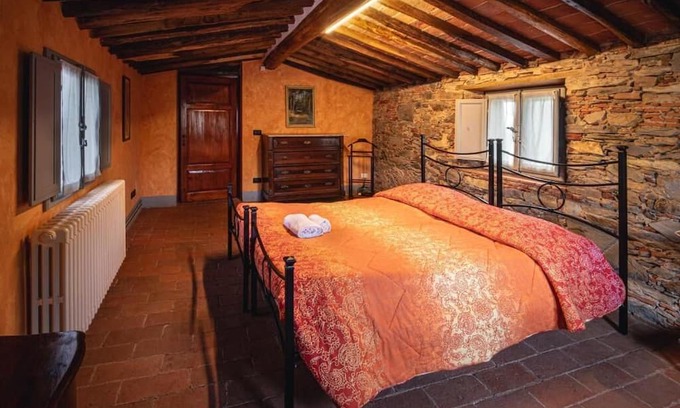Sant'Andrea di Compito Casa | Casolare della Quiete ; Rustico Toscano [ 6 rooms ; 4 baths ]