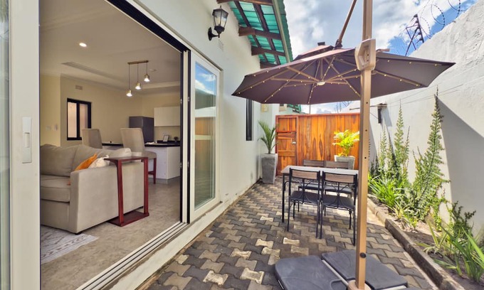 Cathedral Hill Apartamento | F4 - Apartment with Inverter, Gym, Washer/Dryer, Wifi, Pavilion - Ibex Meanwood