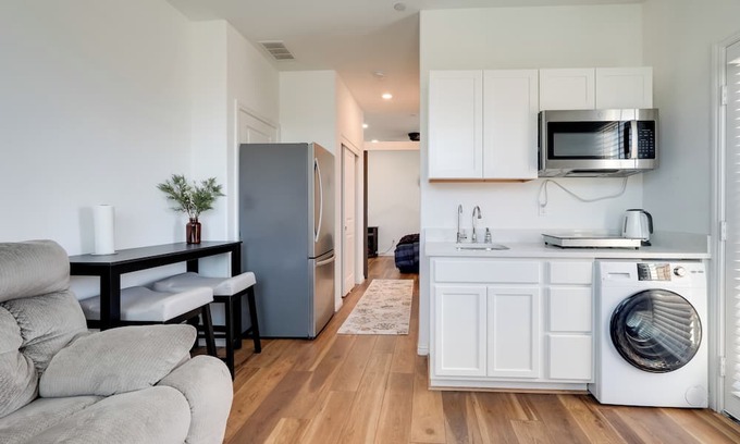 Lathrop Apartamento | River Island Apt: Private Yard & Patio!