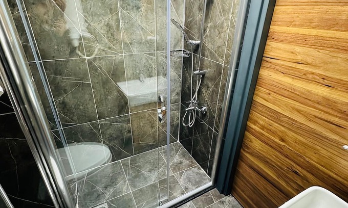 Talimhane Apartamento | STANDART AİLE ODASI