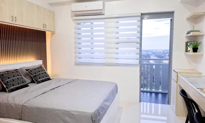 Jaro Apartamento | "Stylish Studio Retreat: Comfort, Relaxation, and More"
