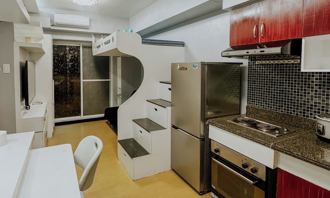 Ermita Condominio | Family Room in MNL near Ocean Park, Intramuros, Luneta, US Embassy