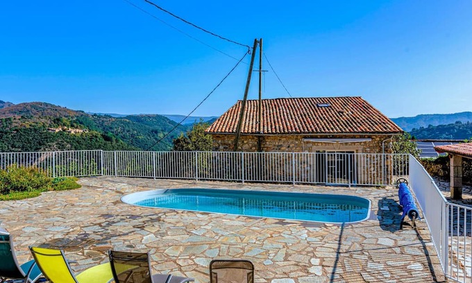 Pont-de-Labeaume Casa | Bastide Les Chataigners