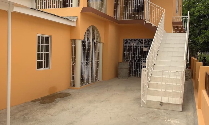Savanna la Mar Casa | Charming 3-bedroom house with AC, WiFi in delightful Savanna La Mar