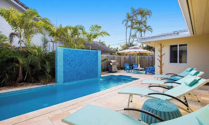 East Fort Lauderdale Casa | Walking from the beach 3Br Villa