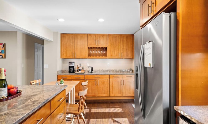 Renton Casa | Spacious 4-bedroom house with WiFi in peaceful Renton