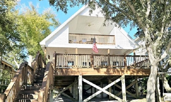 Ono Island Casa | Bear Point Eagles Tide