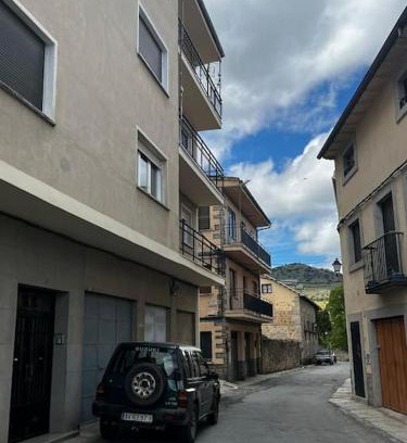 Piedrahita Apartamento | Amplio, fresco y céntrico, con patio y balcón