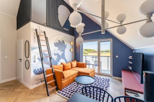 Ustronie Morskie Apartamento | Ustronie Sunny Apartment with Mezzanine