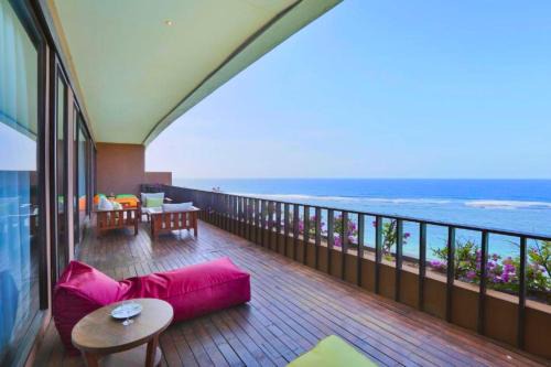 Sawangan Apartamento | Zishyaa 2 BR Presidential Suite With Ocean View ZN224