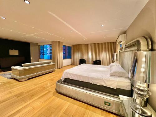 La Florida Apartamento | ESPECTACULAR PENTHOUSE CERCA AL TESORO - Poblado