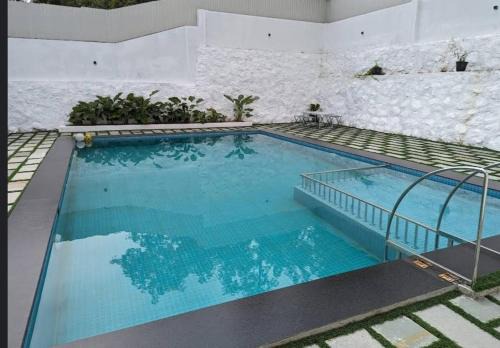 Kottayam Casa | Swimming Pool Naalkett Tharavad Bungalow with nice Ambience