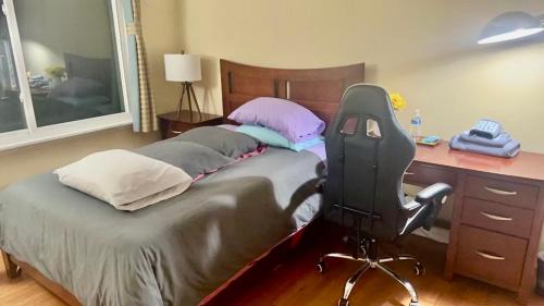 Naperville Casa | B2 A private room in Naperville downtown with desk and Wi-Fi near everything
