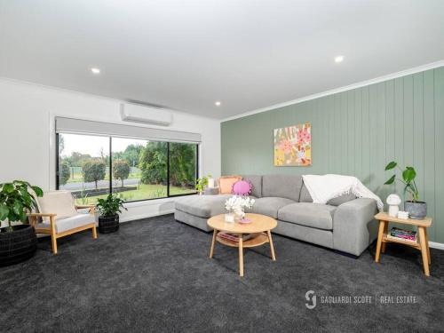 Shepparton South Casa | Shepparton Escape: Chic 3BR near Lake