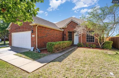 Rowlett Casa | Re-modeled home in a great area