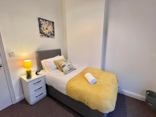 Holbrooks Casa | Spacious 5-bed house in Coventry by Seeka Stay, Ideal for business, Sleeps 7!