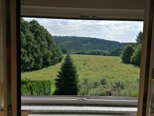 Neuscheidenbach Apartamento | Ferienwohnung Max