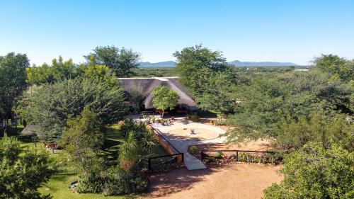 Otjiwarongo Casa | Lion's Den Guesthouse